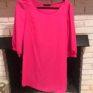 Adorable hot pink 3/4 sleeve dress. Size M.